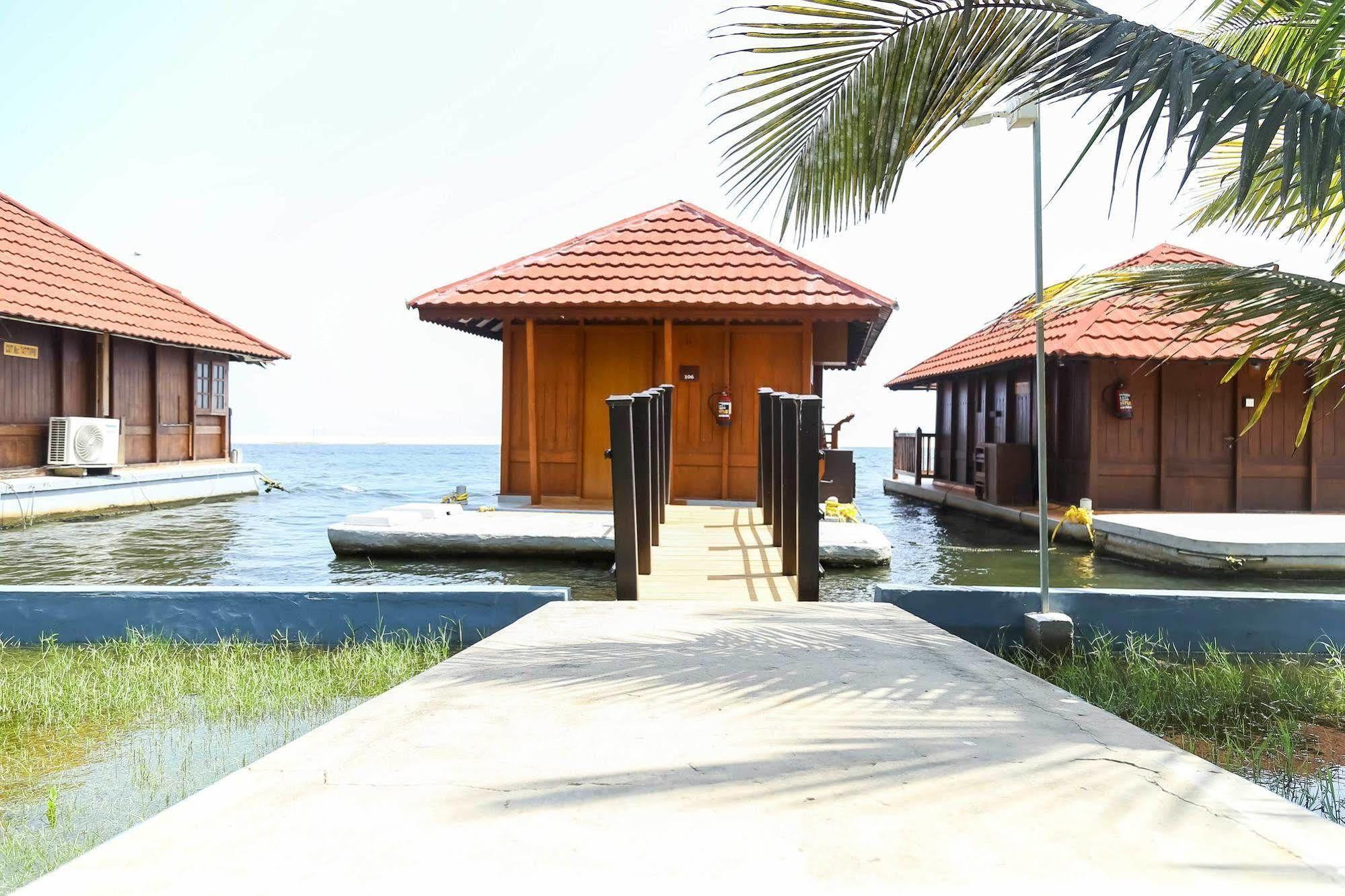 Poovar Island Resort Экстерьер фото