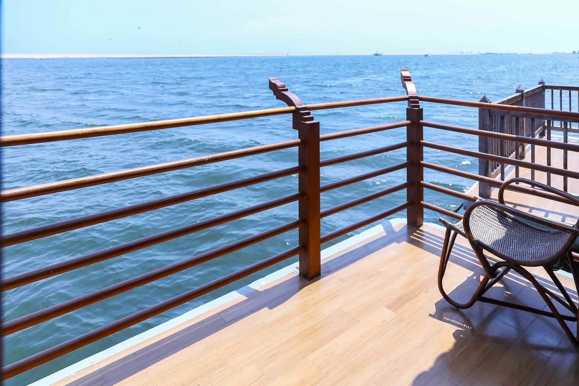 Poovar Island Resort Экстерьер фото